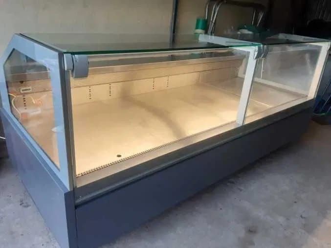 Vitrina orizontala mezeluri/carne ultra profesionale inox