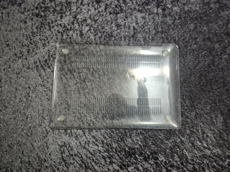 Продам защитный чехол (hardshell) для MacBook Air 13