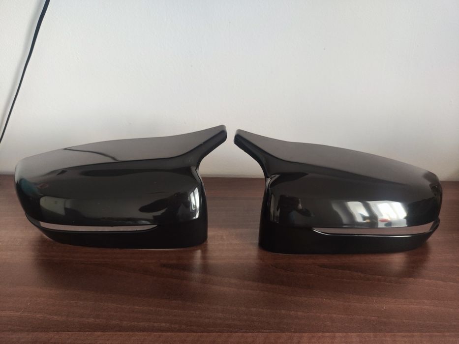 Capace oglinzi BMW Seria 5 G30 G31 model Batman negru lucios