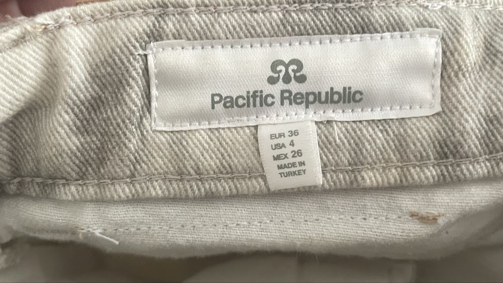 Продам джинсы женские