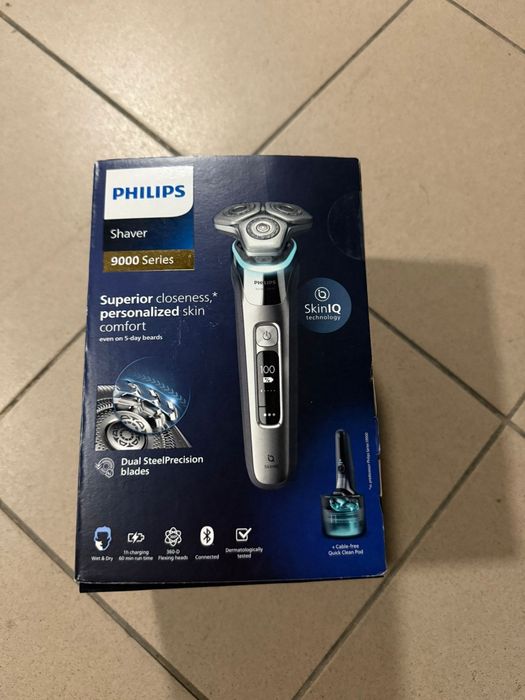 Aparat de ras Philips Shaver 9000 Series S9975/54 Sigilat