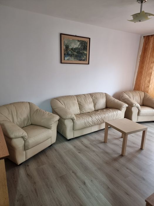 Închiriez apartament