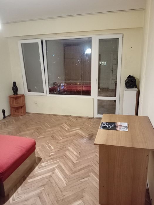 Дава се под наем Двустаен апартамент в Варна, Базар Левски - 50 кв.м за 306 € - Снимка #2