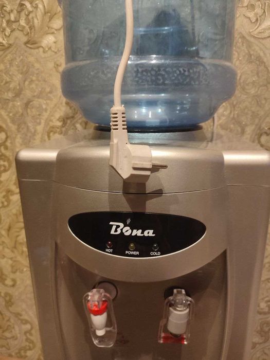 Диспенсер для воды, +2 бутыля