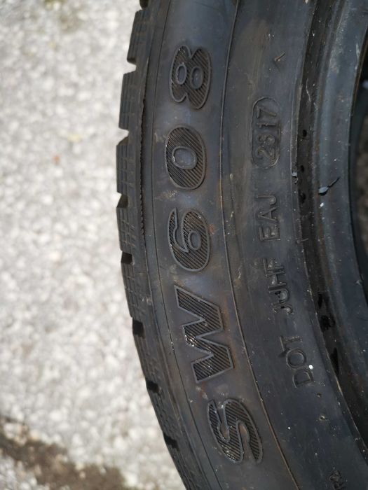 2 бр. Зимни гуми 195 55 16 Goodride SW608