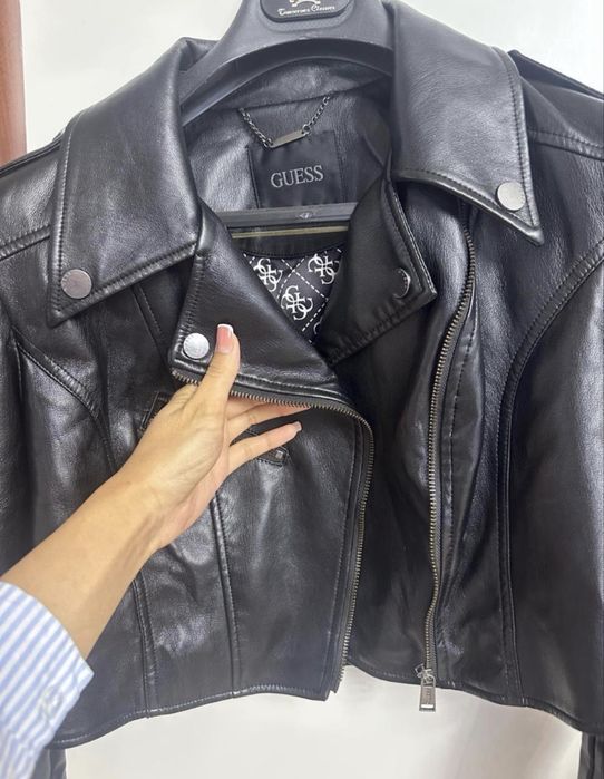 Кожаная куртка GUESS
