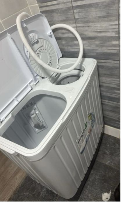 Продается стиральная машина полуавтомат