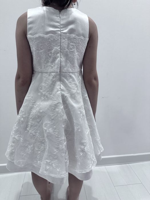 Продам 6 платьев за 12 тыс