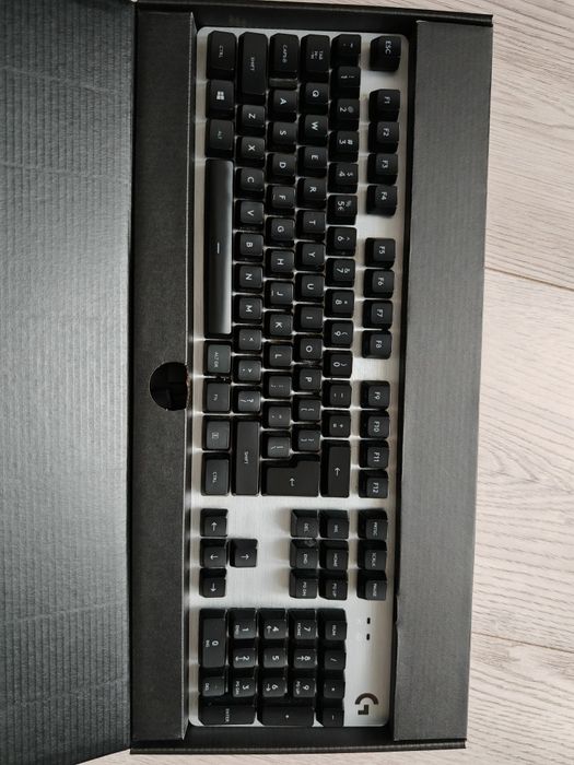 Геймърска клавиатура Logitech G413 Silver