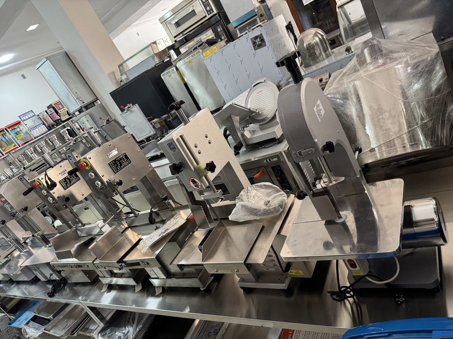 Suyak kesadigan aparat muzlatilgan gusht kesadi