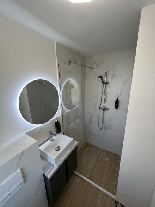 De Inchiriat Villa pt Revelion pe malu lacului Geaca jud cluj