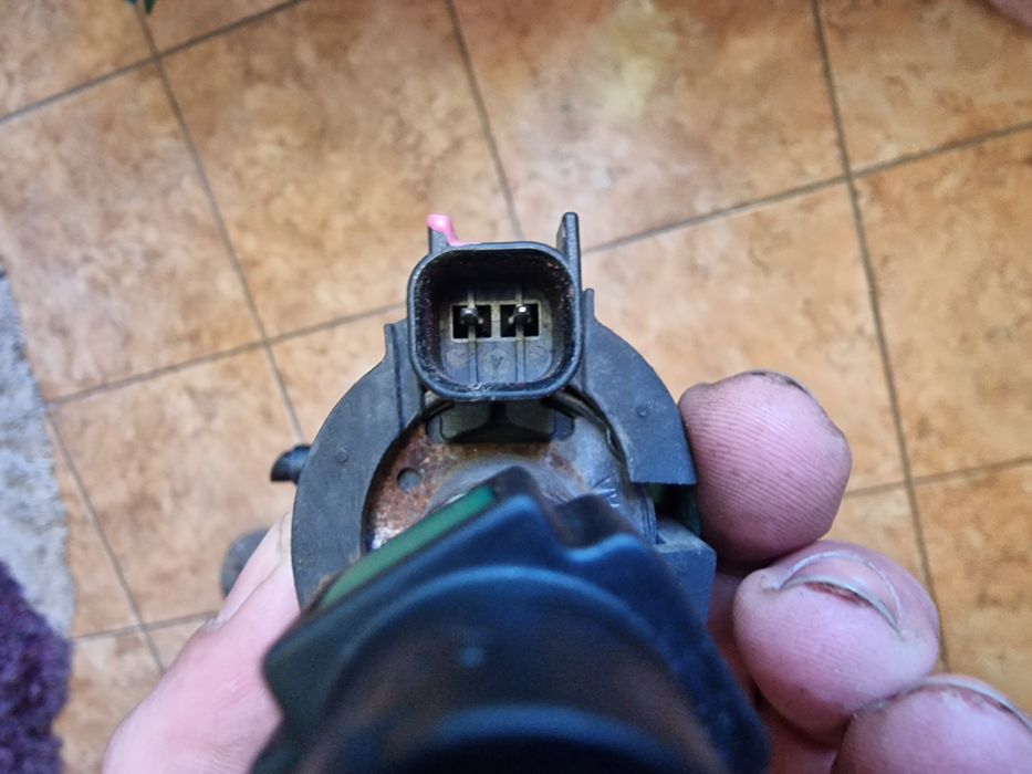 Pompa aditionala au5a-5j284-aa