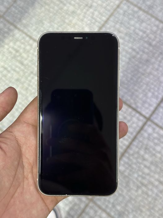 продам айфон 11