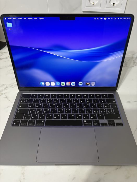 СРОЧНО ПРОДАМ!) MacBook Air M2 2022/256