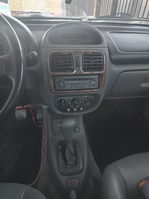 Renault Clio 2000