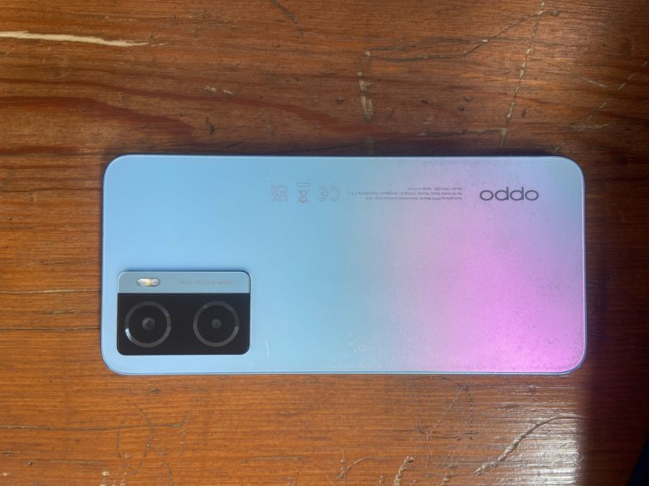Oppo а57С.