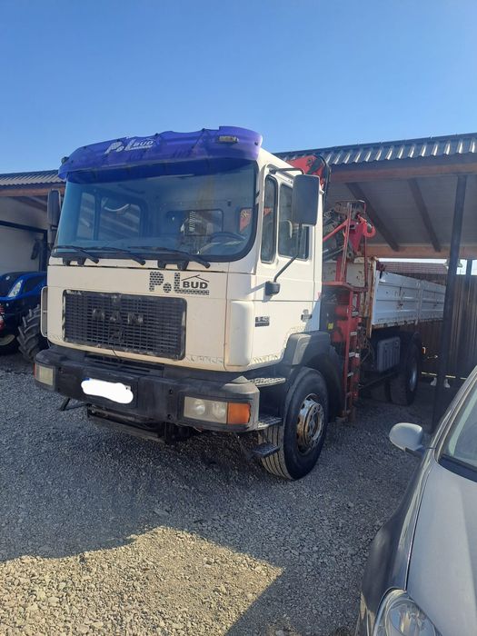 Man silent basculabil cu macara