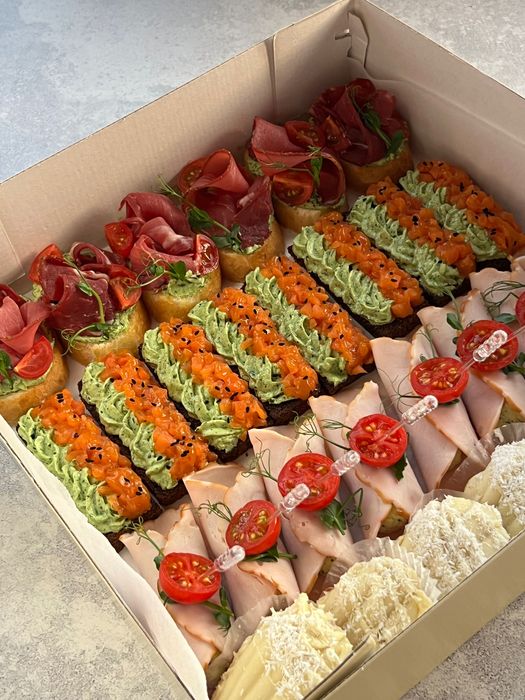 Фуршет, кейтеринг, гастробоксы