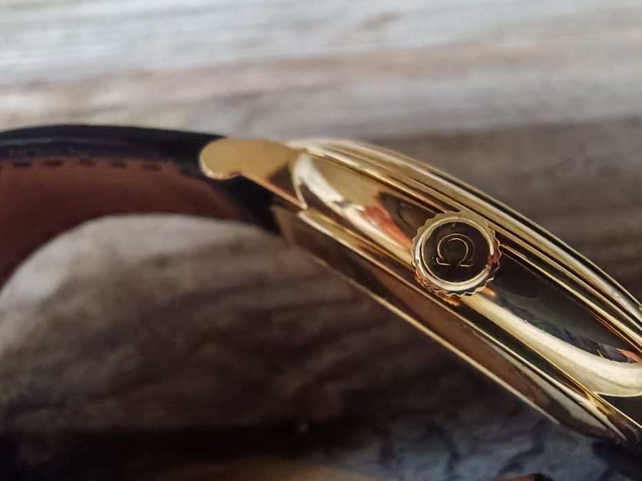 Продавам два броя златни часовника  18к