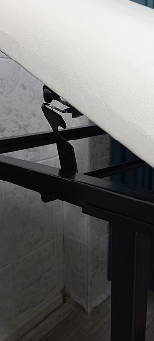 Продам кушетку срочно