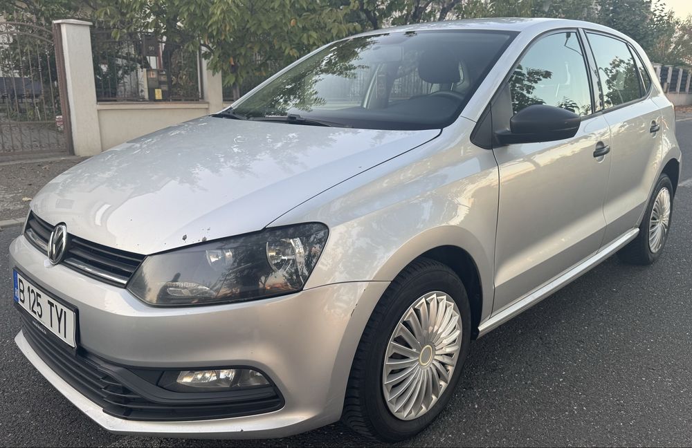 VOLKSWAGEN Polo
