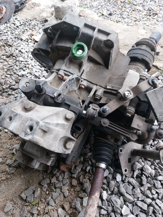 Скоростна кутия за Голф 4 /  Ауди А3 /Бора