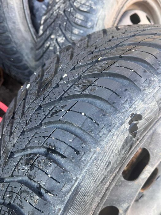 Летни гуми с джанти 196.50.15