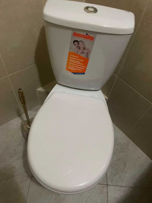 продам унитаз с бачком, крышкой бу