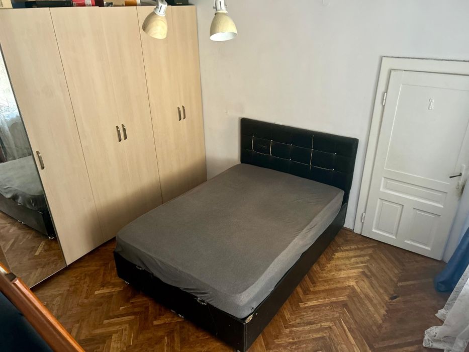 Proprietate în Inima Brașovului (Piața Sfatului): Apartament, Garsonieră și Pod
