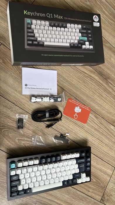 Tastatură Mecanică Keychron Q1 Max (Gateron Jupiter Banana) – Pachet Complet