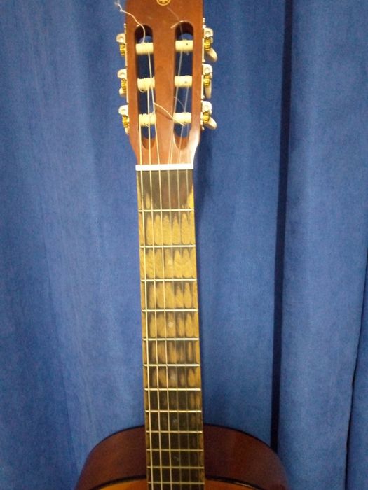 Гитара YAMAHA с40