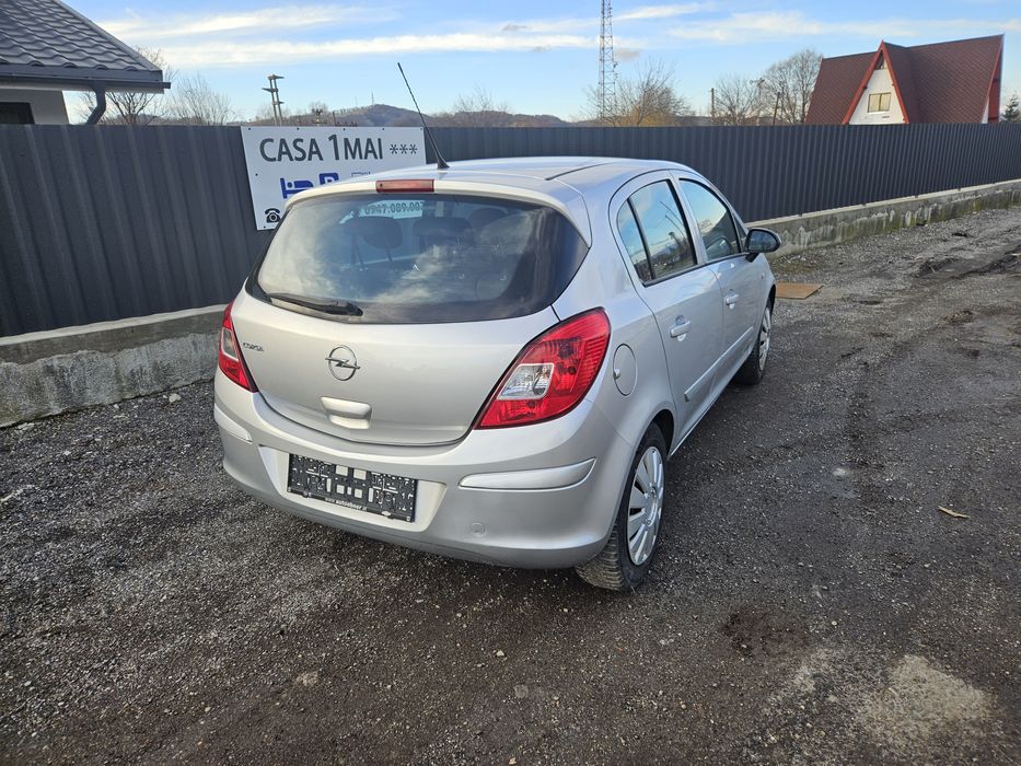 Vând Opel Corsa D