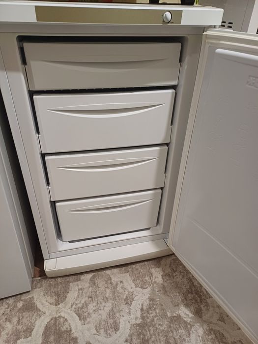 Морозильник Indesit