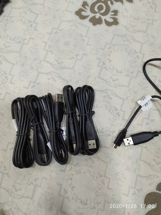 Оригинал, новый USB зарядка для телефона.