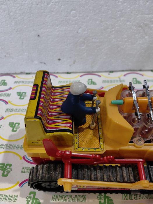 Стара ламаринена играчка от 70те