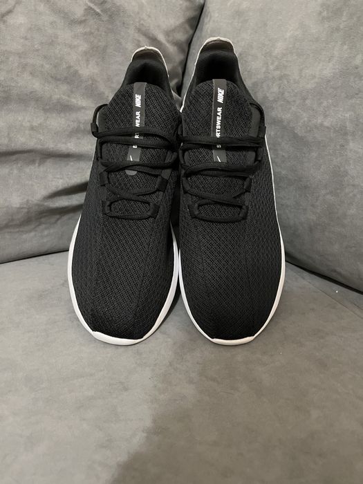 Продам кроссовки nike