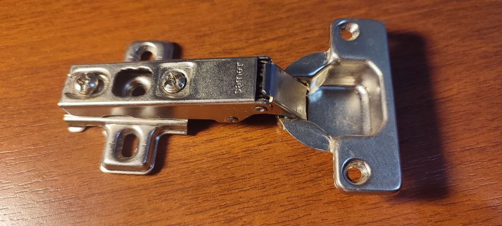 Петли мебельные "Star" с обратной пружиной.