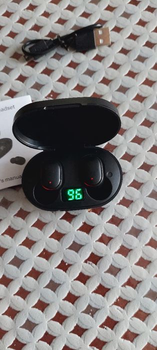 Блутут       слушалки