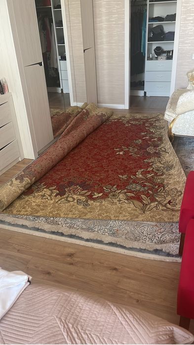 Продам ковер в отличном состоянии
