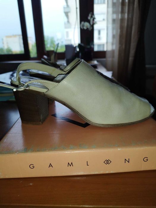 елегантни сандали  С УДОБЕН ШИРОК ТОК