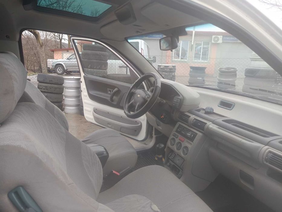 Dezmembrăm Land Rover Freelander  An 2002 .