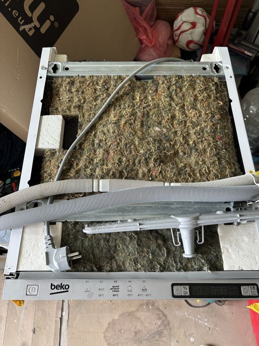 Съдомиялна за вграждане BEKO DIS5530 за ремонт