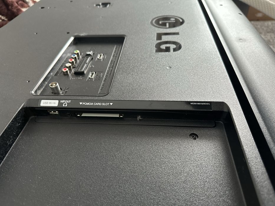 Tv LG  42LB5610 ( arata impecabil)