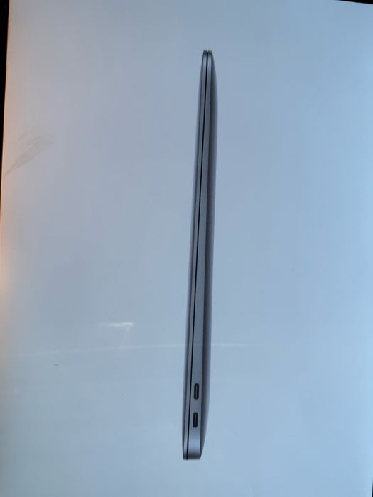 Макбук 13 аир , м1 , 256гб