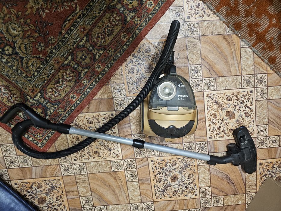 Пылесос Philips в хорошем состоянии