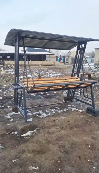 Качеля Сапалы материалдан жасалған