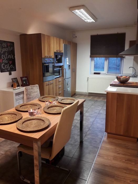 Apartament de inchiriat