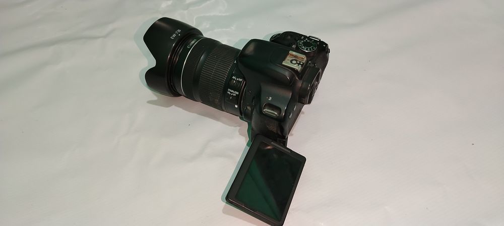 Canon 800D xolati yaxshi ishlashi zo'r 18.135 STM