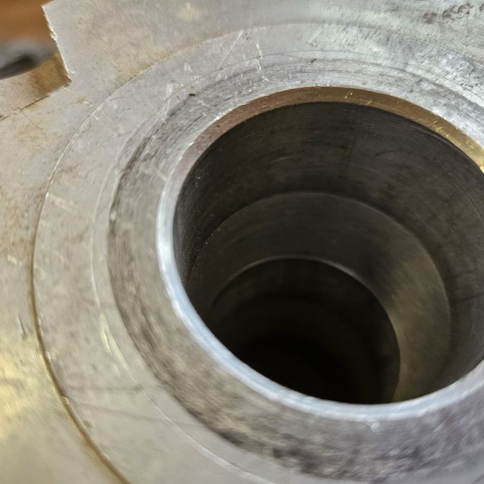 глави за четиристранка 2 бр.с размери височина 160 мм.ширина 125мм.