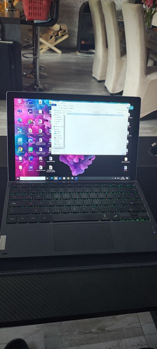 Tableta,laptop microsoft surface, i5 7500,8 gb ddr4, ssd 128gb